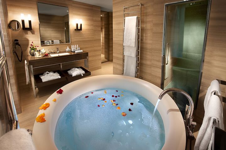 Hot Tub 49 of 72