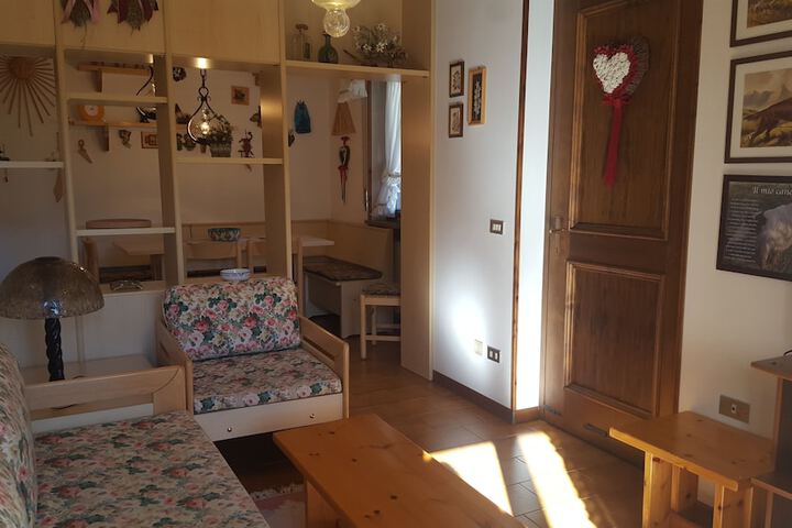 Room 10 of 15