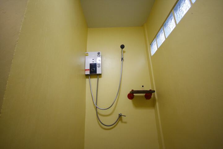 Room 98 of 122