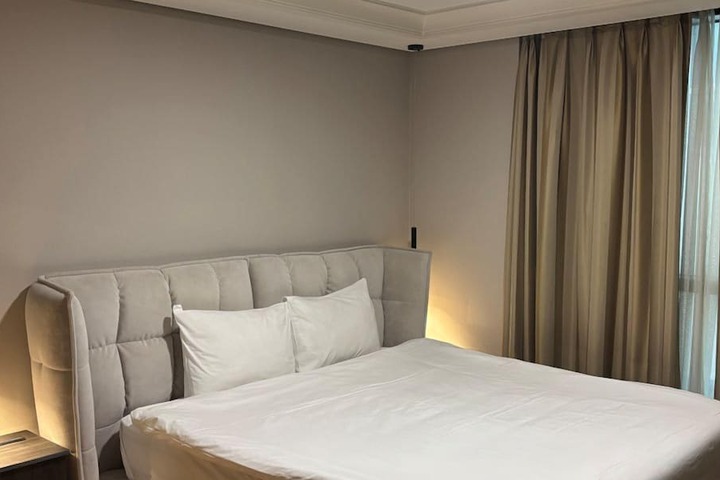 Room 49 of 86