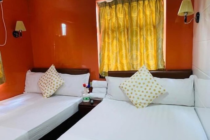 Room 8 of 52