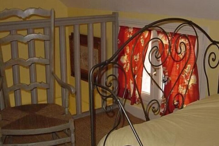 Room 21 of 62