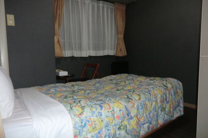 Room 16 of 50