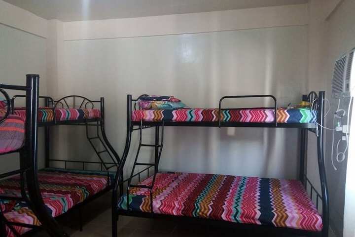 Room 9 of 18