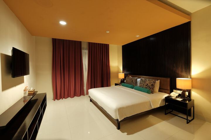 Room 13 of 57