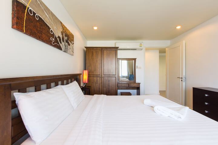 Room 2 of 38