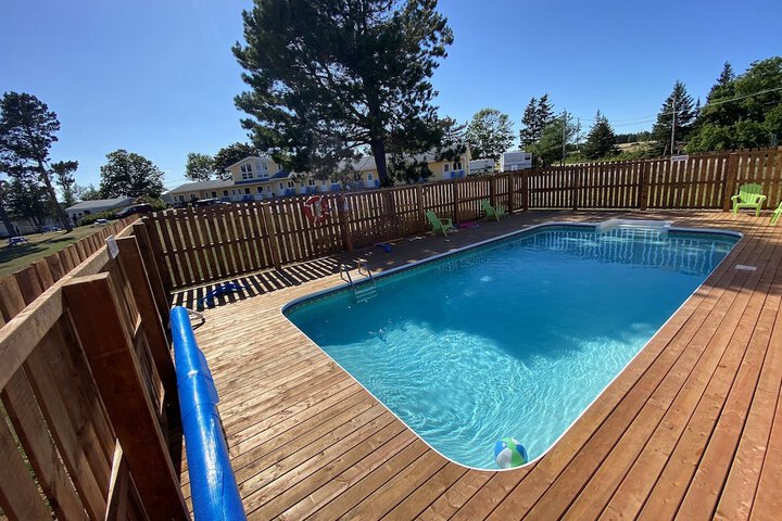 Pool 96 of 103
