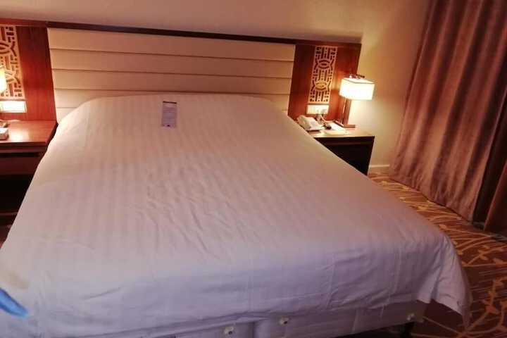 Room 27 of 56