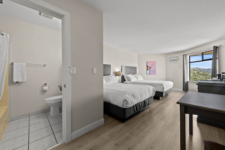 Room 16 of 48