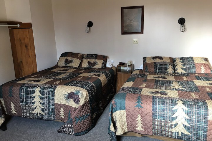 Room 18 of 77