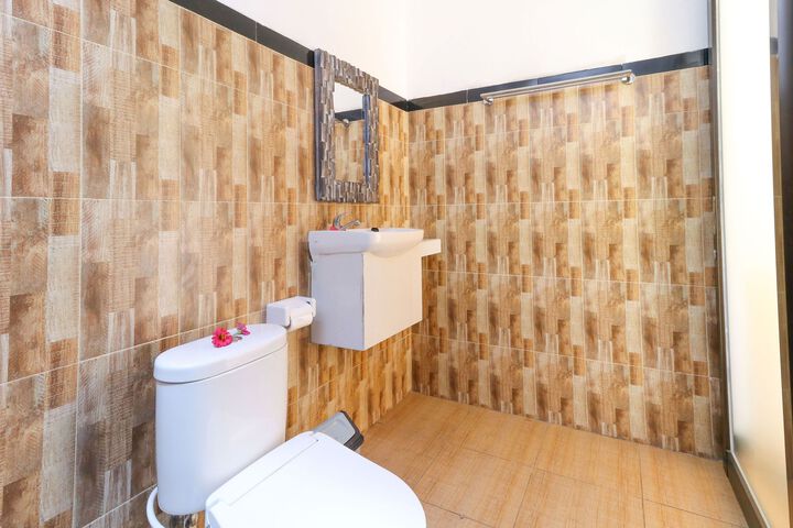Room 4 of 42