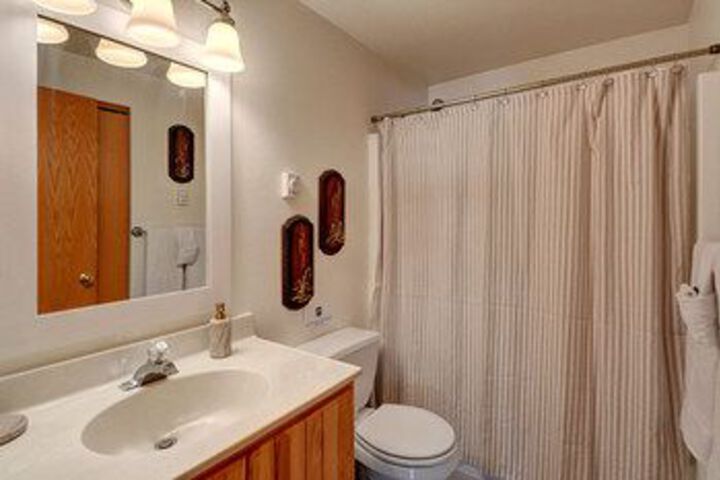 Room 2 of 24