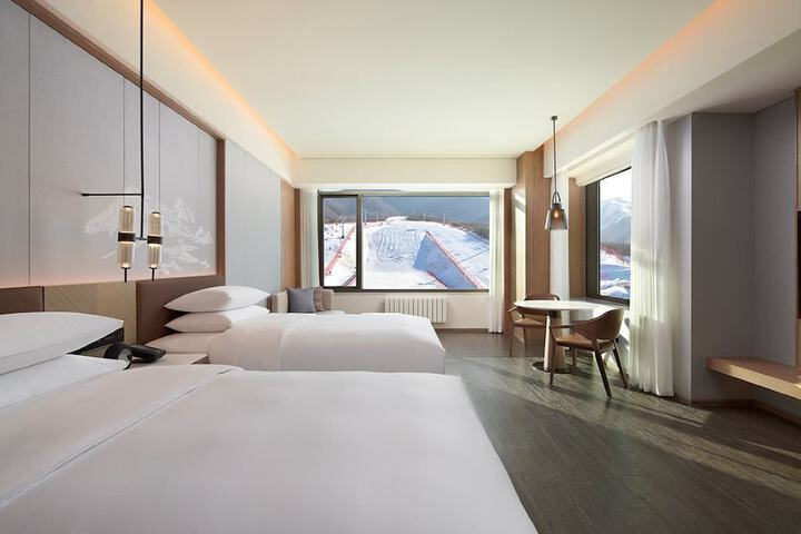 Room 12 of 60
