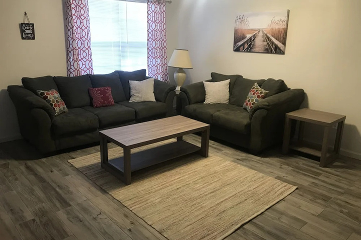 Room 3 of 20