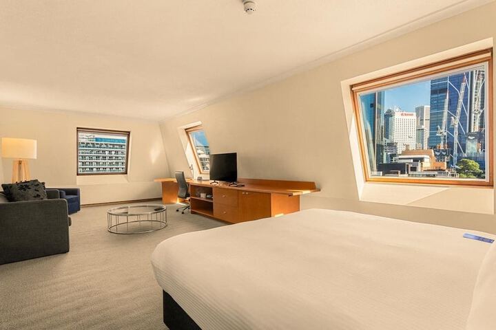Room 25 of 59