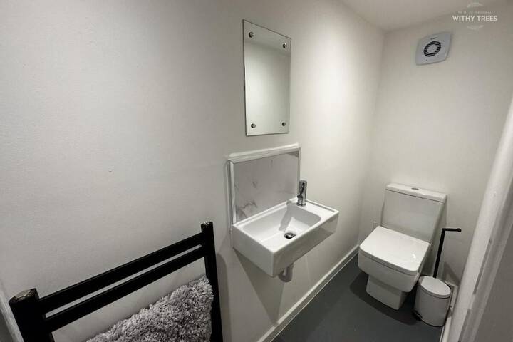 Room 9 of 24