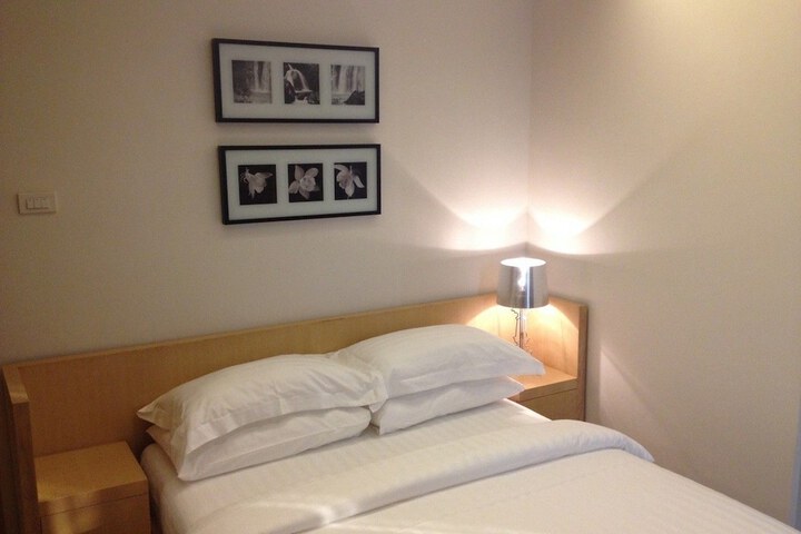 Room 16 of 60