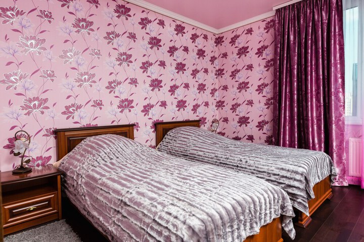 Room 4 of 15