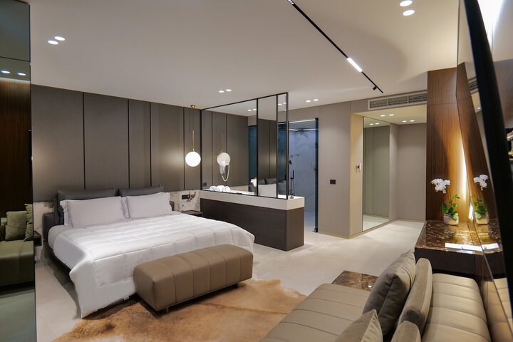 Room 39 of 201