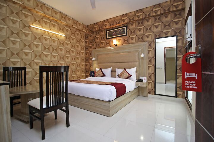 Room 10 of 22