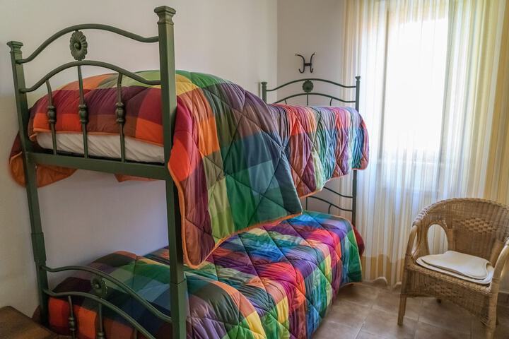 Room 6 of 39