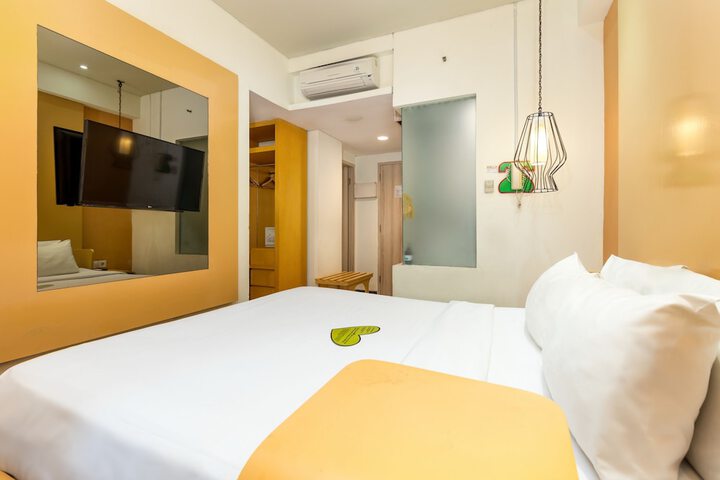 Room 9 of 41