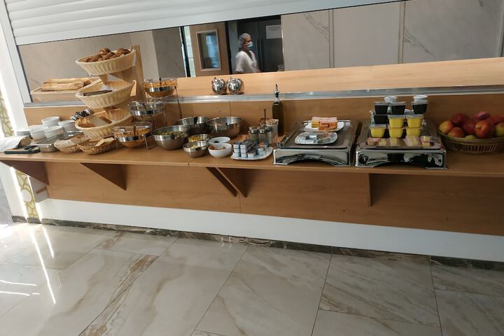 Dining 80 of 104