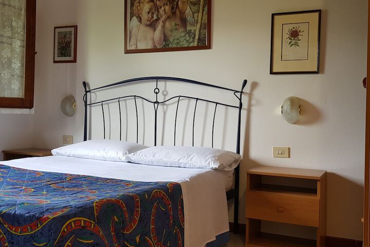 Room 9 of 30