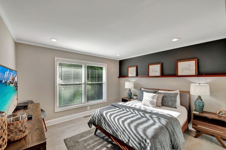 Room 4 of 41