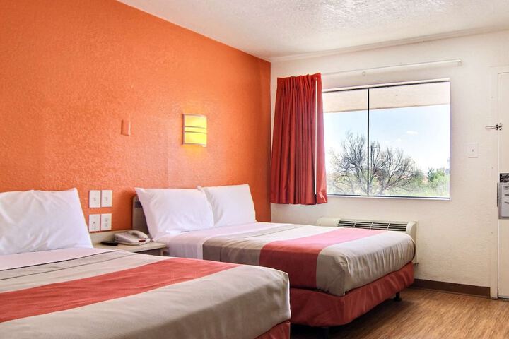 Room 7 of 34