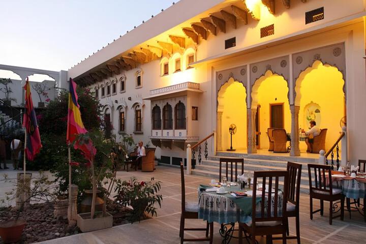 Dera Mandawa Hotel