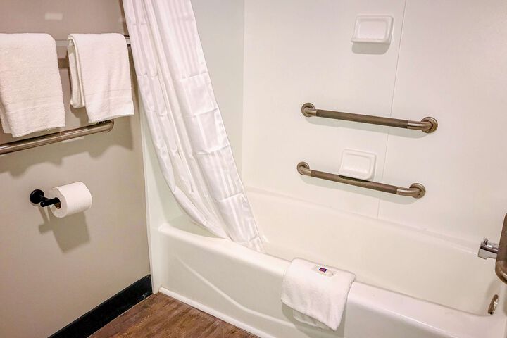 Room 9 of 39