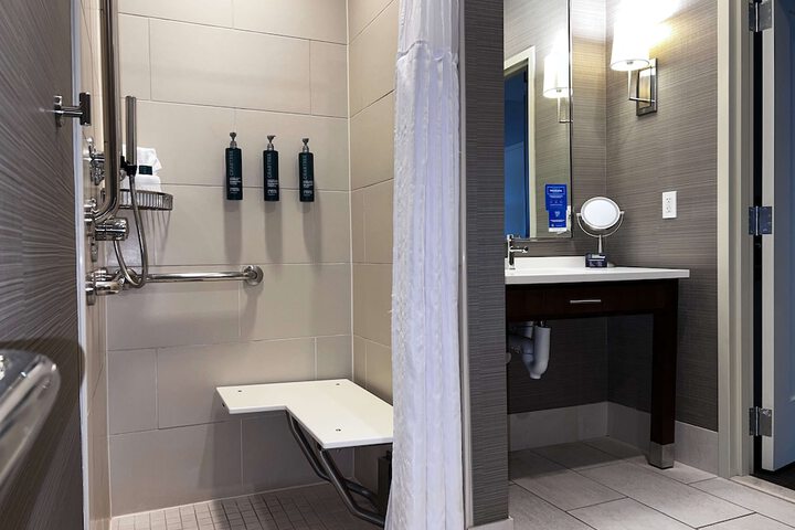 Bathroom shower