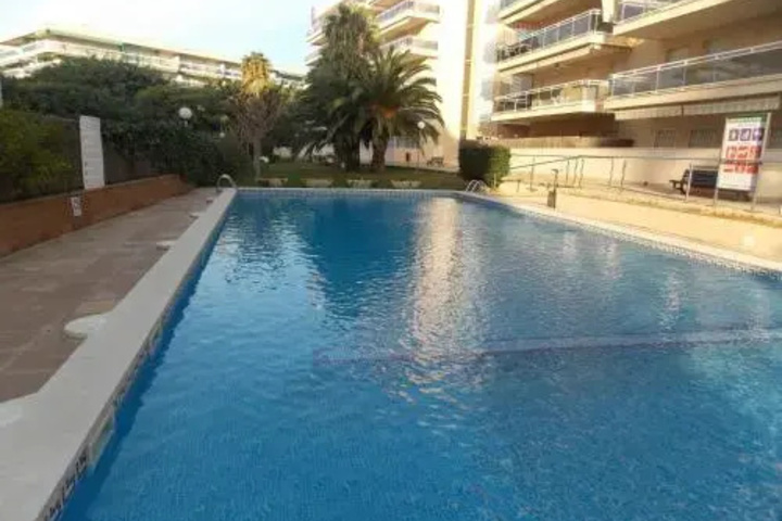 Pool 4 of 11