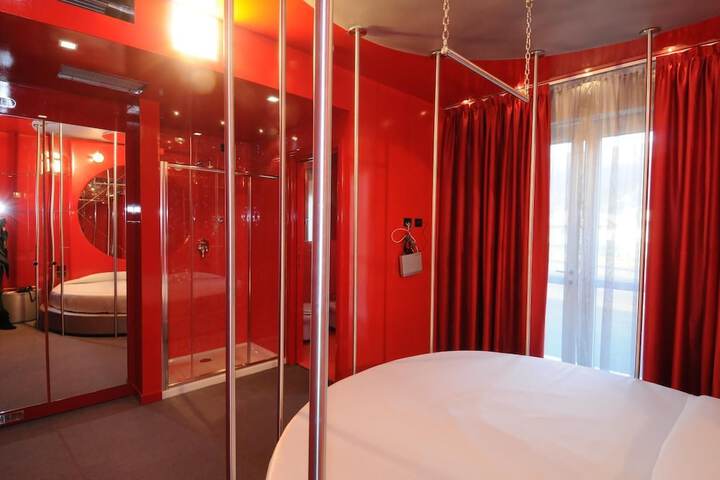 Room 15 of 41