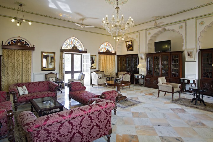 Hotel Interior 6 of 117