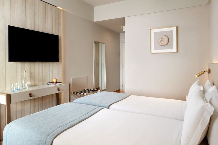 Room 10 of 71