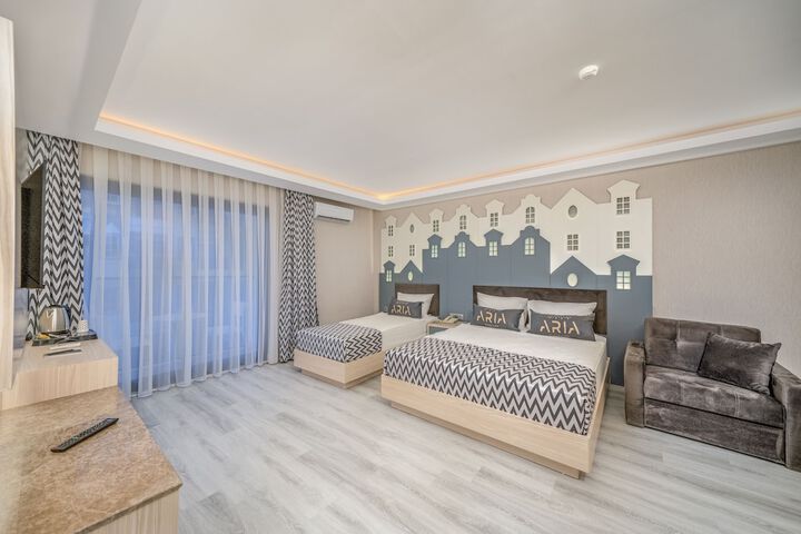 Room 12 of 74