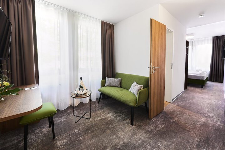 Room 14 of 44