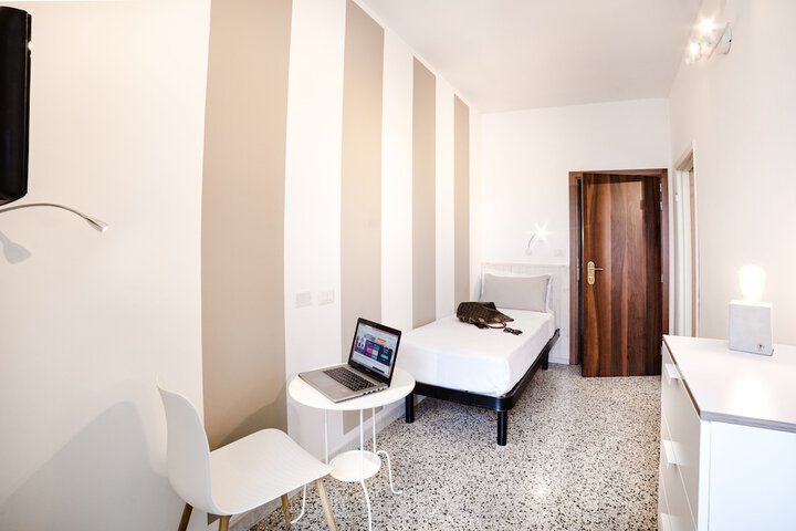 Room 16 of 46