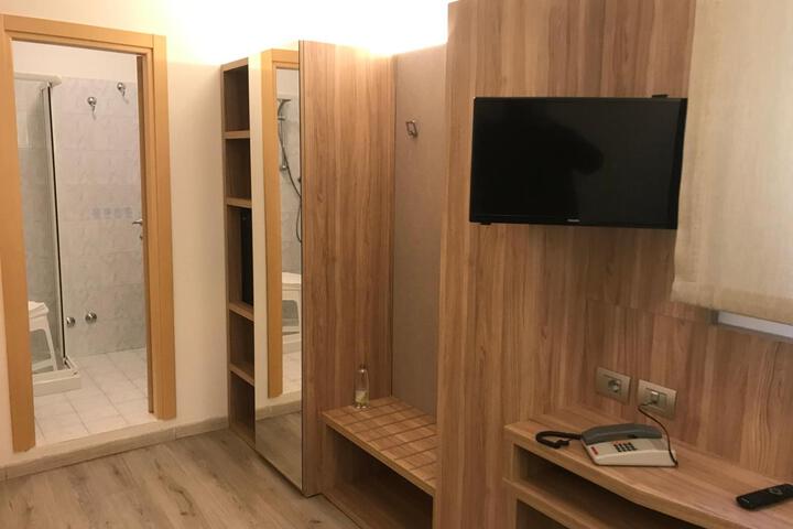Room 19 of 36