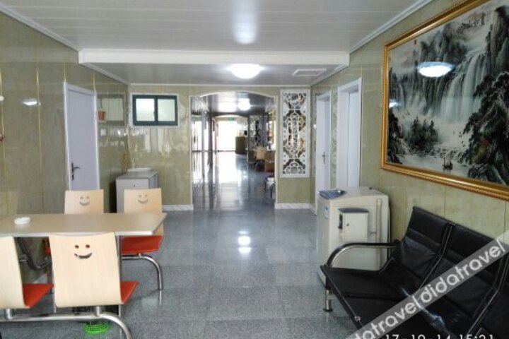 Luansheng Hostel