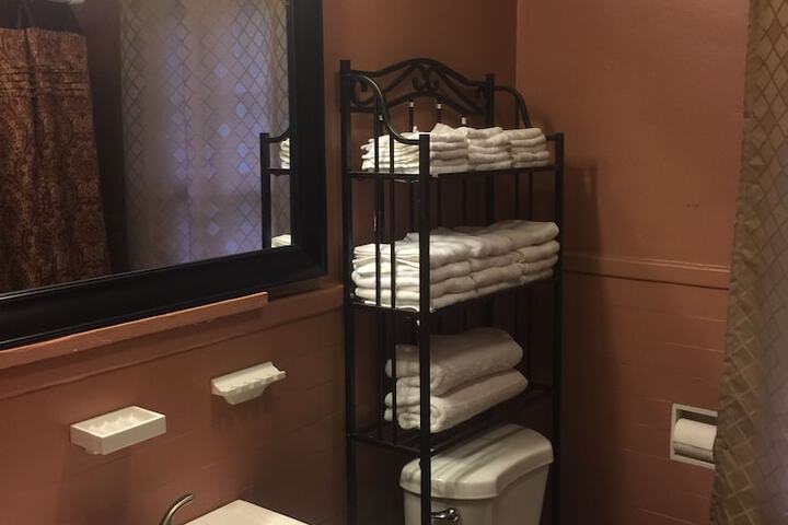 Room 7 of 23