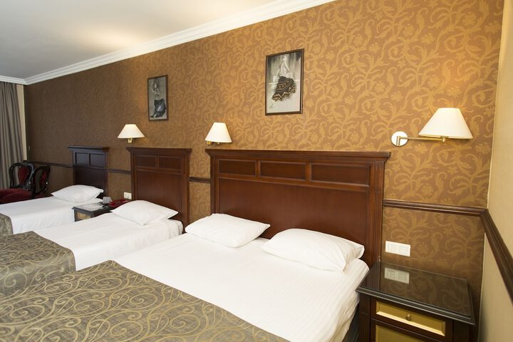 Room 37 of 114