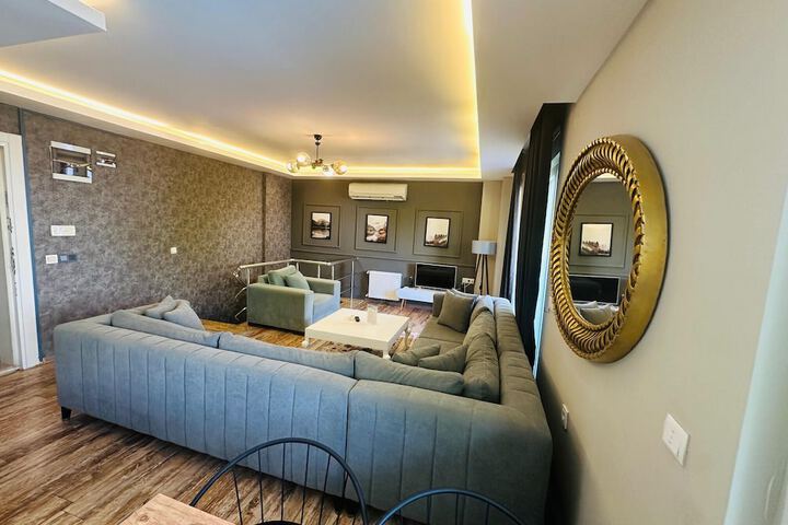 Room 15 of 122