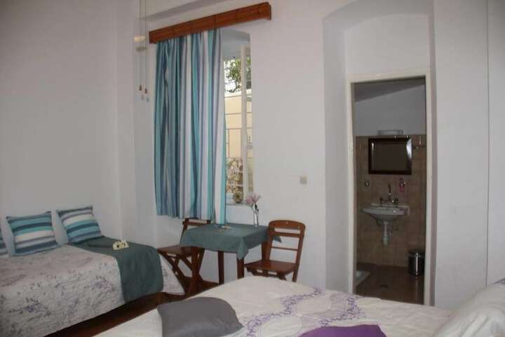 Room 16 of 31
