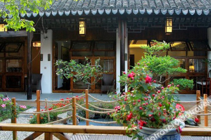 Yijiangnan Inn Zhouzhuang