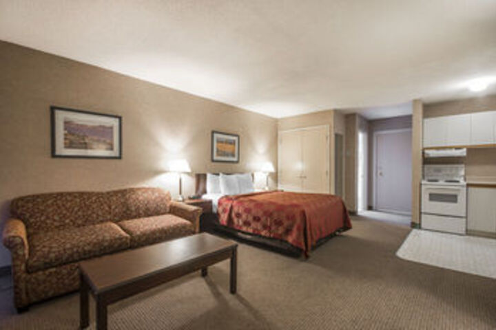 Room 11 of 25