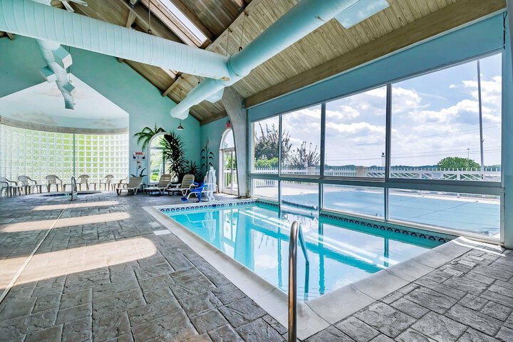 Pools & Facilities