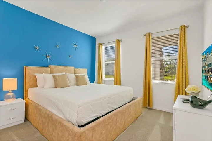 Room 2 of 22